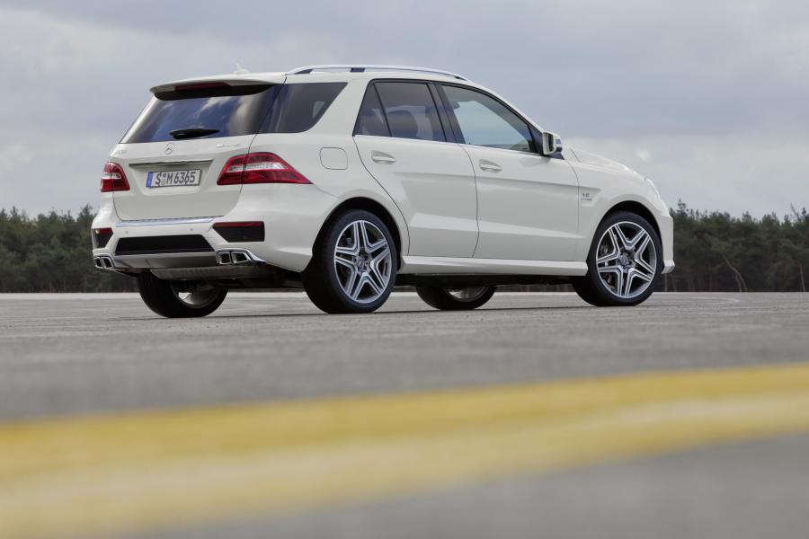  Mercedes-Benz ML63 AMG 2012 года  (фото 67 из 70)